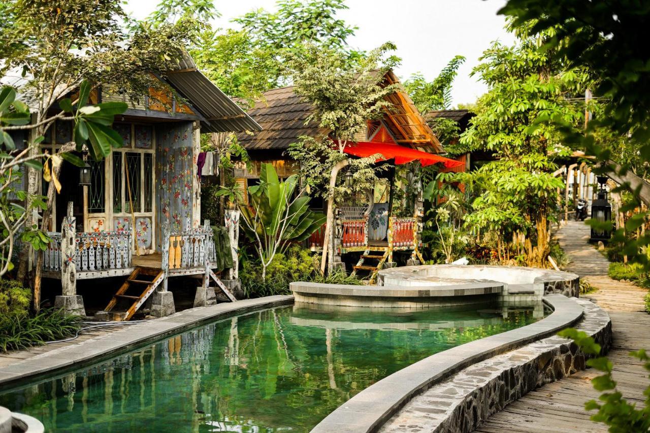 סלמן La Luna Resort Yogyakarta מראה חיצוני תמונה