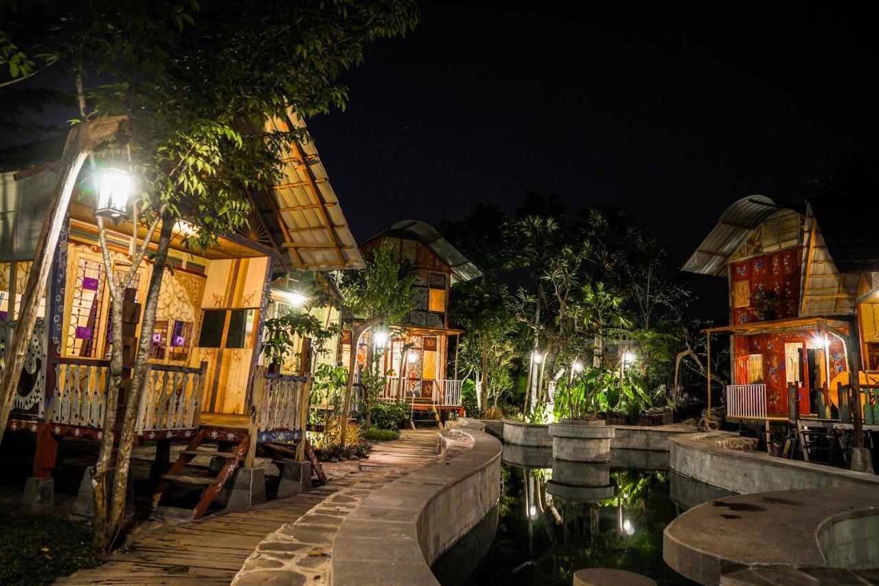 סלמן La Luna Resort Yogyakarta מראה חיצוני תמונה