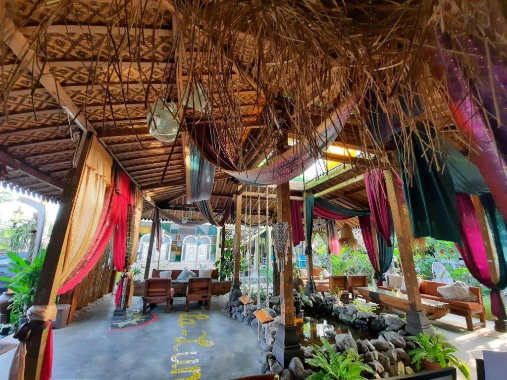 סלמן La Luna Resort Yogyakarta מראה חיצוני תמונה